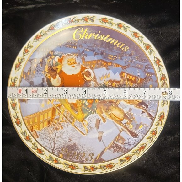 Vintage Avon Porcelain Collector's Plate "Coming to Town" - Picture 9 of 10